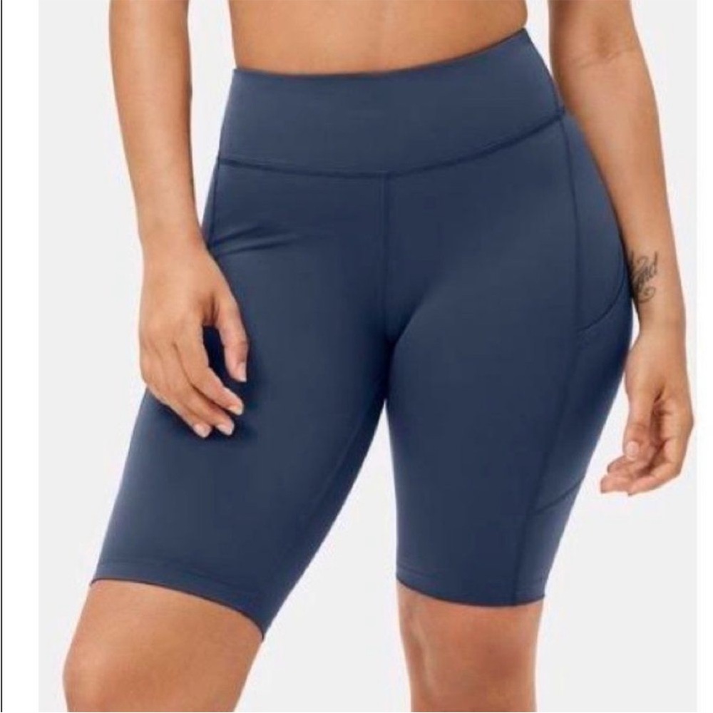 Outdoor Voices | Navy Zoom 10” Side Pockets Bike Shorts **flawed